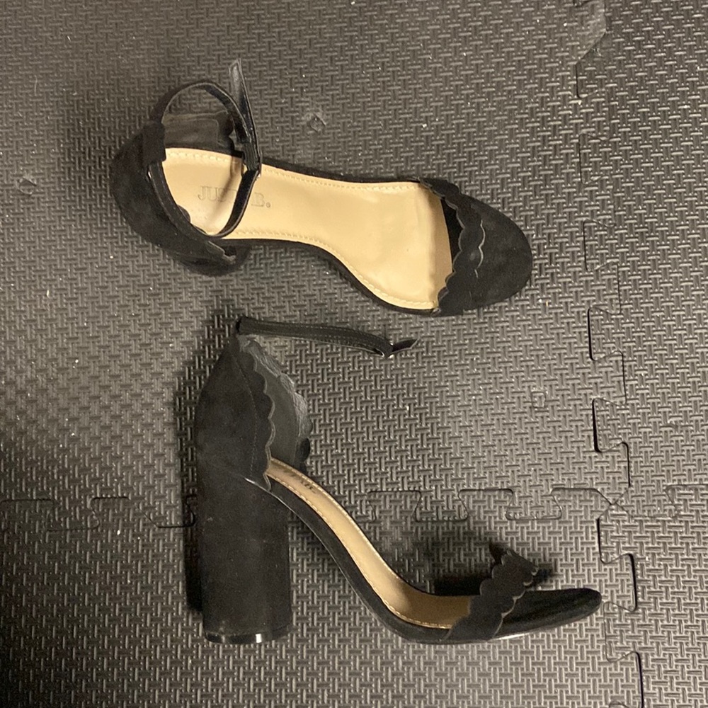 Just Fab black chunky heels